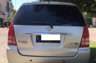 Butuh uang jual cepat Toyota Kijang Innova 2006