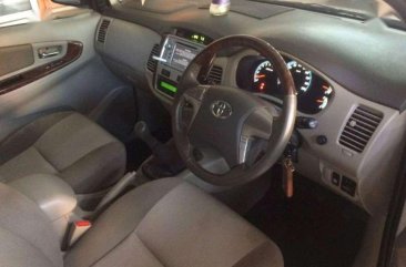 Toyota Kijang Innova V Luxury bebas kecelakaan