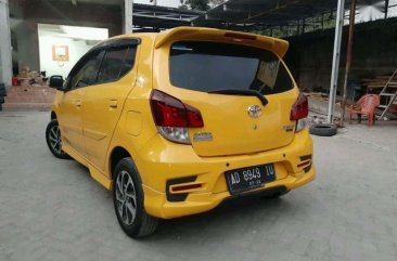 Butuh uang jual cepat Toyota Agya 2017