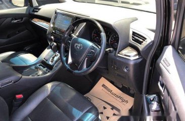 Toyota Alphard 2016 bebas kecelakaan