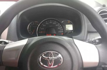 Butuh uang jual cepat Toyota Agya 2015