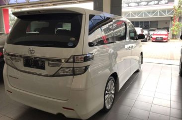 Jual Toyota Vellfire ZG harga baik