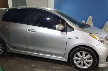 Toyota Yaris E dijual cepat