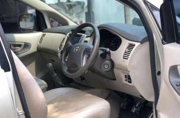 Toyota Kijang Innova 2013 bebas kecelakaan