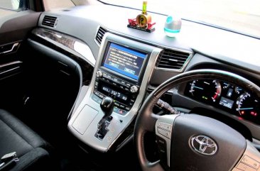 Jual Toyota Vellfire 2014 harga baik