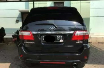 Butuh uang jual cepat Toyota Fortuner 2010