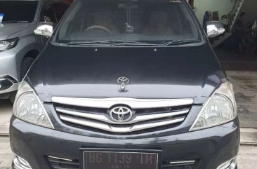 Toyota Kijang Innova V bebas kecelakaan