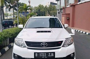 Jual Toyota Fortuner 2014 harga baik