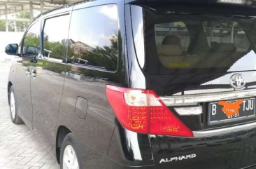 Butuh uang jual cepat Toyota Alphard 2012