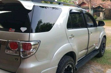 Jual Toyota Fortuner 2012 Automatic