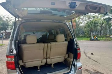 Toyota Alphard 2005 dijual cepat