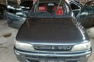 Toyota Corolla 1994 dijual cepat