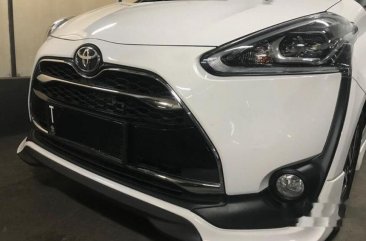 Jual Toyota Sienta 2017 harga baik