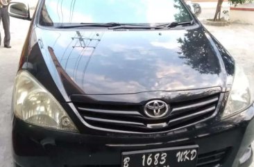 Jual Toyota Kijang Innova 2010 Manual