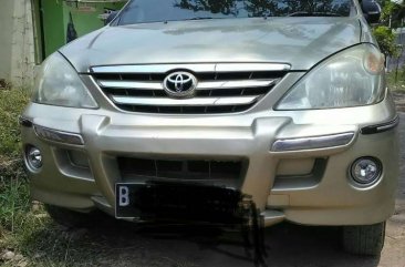 Toyota Avanza 2005 bebas kecelakaan