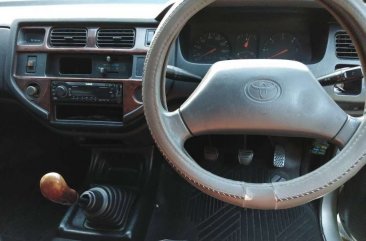 Jual Toyota Kijang 2.4 harga baik
