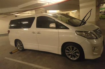 Toyota Alphard S bebas kecelakaan