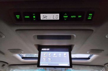 Butuh uang jual cepat Toyota Alphard 2009