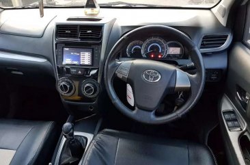 Butuh uang jual cepat Toyota Avanza 2016