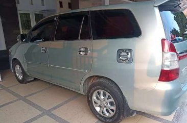 Butuh uang jual cepat Toyota Kijang Innova 2005