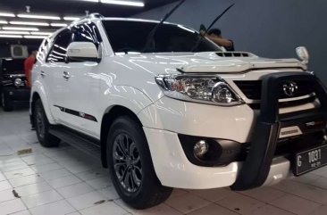 Butuh uang jual cepat Toyota Fortuner 2014