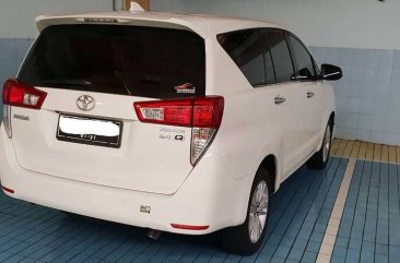 Butuh uang jual cepat Toyota Kijang Innova 2015