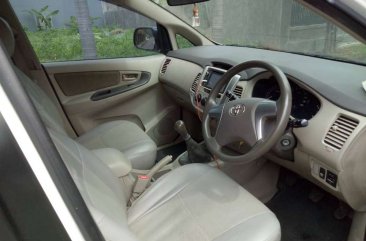 Jual Toyota Kijang Innova 2013 harga baik