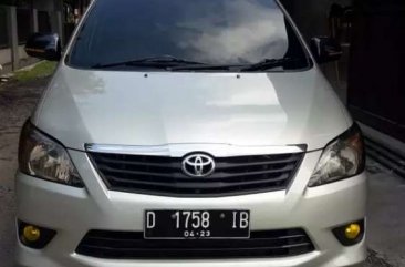 Toyota Kijang Innova 2.0 G dijual cepat