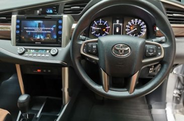 Jual Toyota Kijang Innova V harga baik