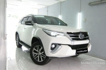 Butuh uang jual cepat Toyota Fortuner 2016