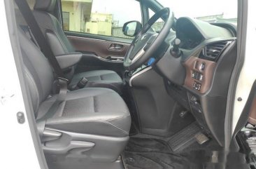 Toyota Voxy 2019 bebas kecelakaan