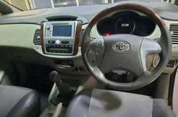 Toyota Kijang Innova 2013 dijual cepat