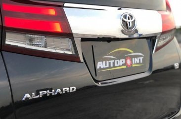 Butuh uang jual cepat Toyota Alphard 2015
