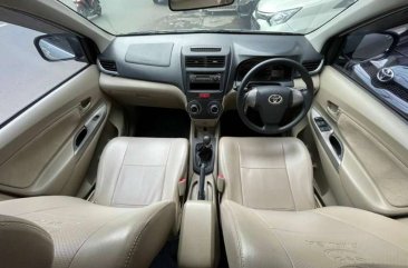 Butuh uang jual cepat Toyota Avanza 2013