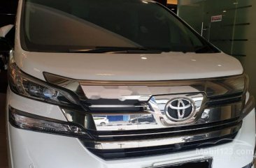 Jual Toyota Vellfire 2015, KM Rendah