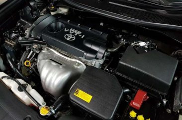Toyota Camry 2.5 V dijual cepat