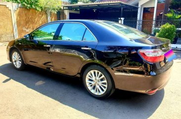 Toyota Camry 2.5 V dijual cepat