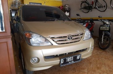 Toyota Avanza G bebas kecelakaan