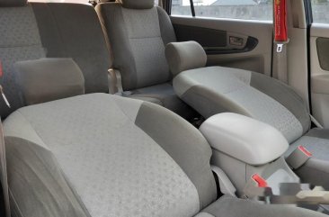 Butuh uang jual cepat Toyota Kijang Innova 2012