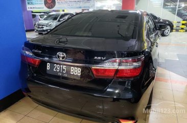 Butuh uang jual cepat Toyota Camry 2015