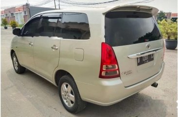 Toyota Kijang Innova E dijual cepat