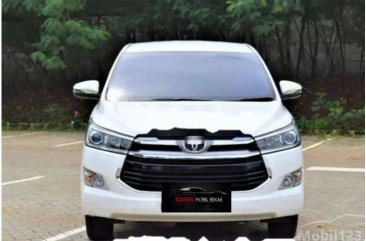 Butuh uang jual cepat Toyota Kijang Innova 2019