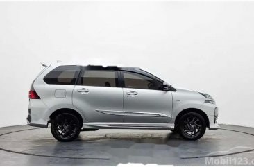 Toyota Avanza Veloz dijual cepat