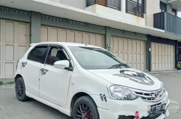 Toyota Etios Valco 2014 bebas kecelakaan