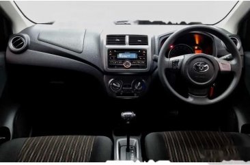 Butuh uang jual cepat Toyota Agya 2020