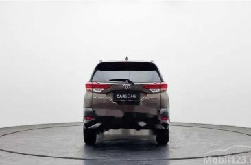 Butuh uang jual cepat Toyota Sportivo 2020