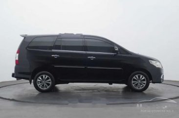Butuh uang jual cepat Toyota Kijang Innova 2015