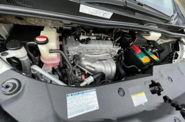 Toyota Vellfire G bebas kecelakaan