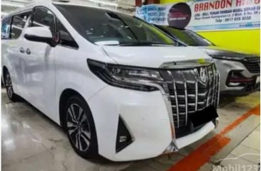 Butuh uang jual cepat Toyota Alphard 2018
