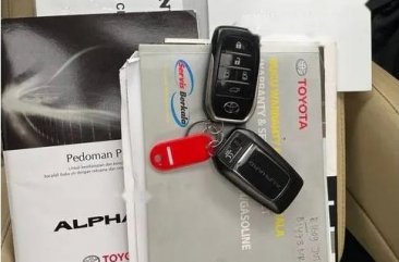 Butuh uang jual cepat Toyota Alphard 2016